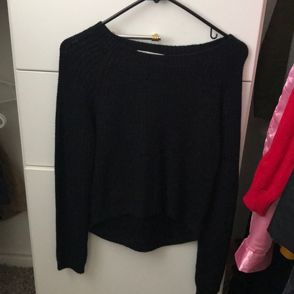 Knitted pullover crop